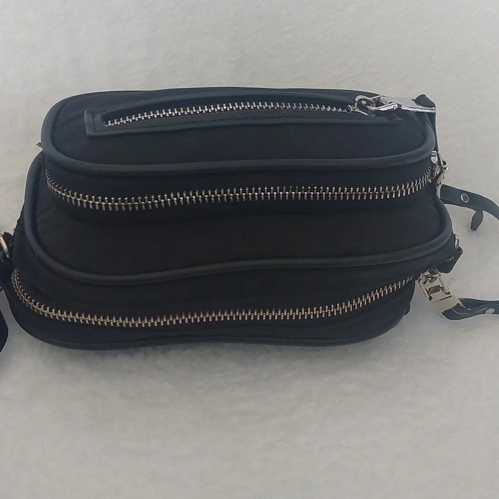 Madden NYC Nylon Mini Convertible Belt and Crossbody Camera Bag - Picture 4 of 11